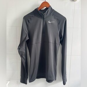 Nike Men's 1/4 zip Dri-Fit Pull Over. Size Small.